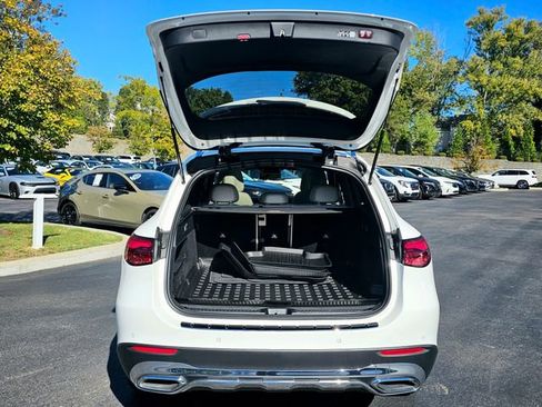 Certified 2025 Mercedes-Benz GLC 300 4MATIC image 10