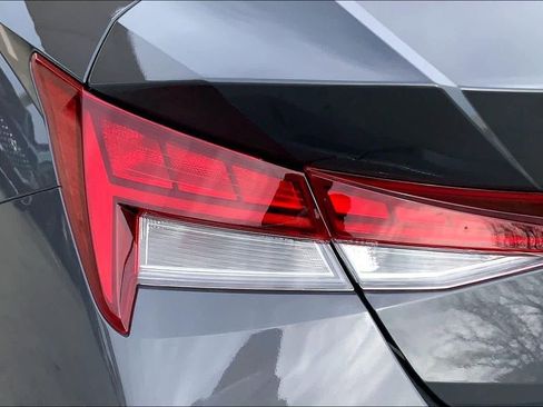 New 2026 Hyundai Elantra Limited FWD image 14