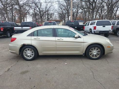 Used 2007 Chrysler Sebring Touring image 10