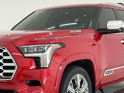 Used 2025 Toyota Sequoia Capstone AWD/4WD image 25