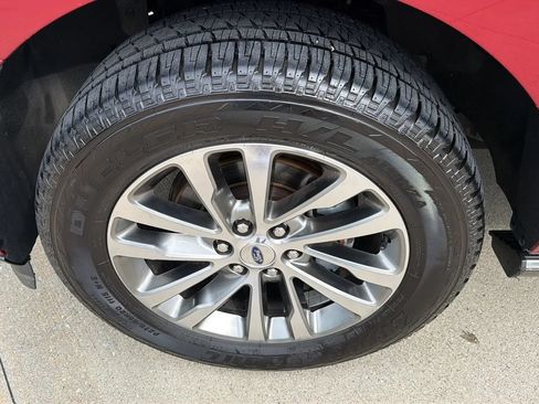 Used 2018 Ford Expedition Limited w/ Equipment Group 301A AWD/4WD image 36