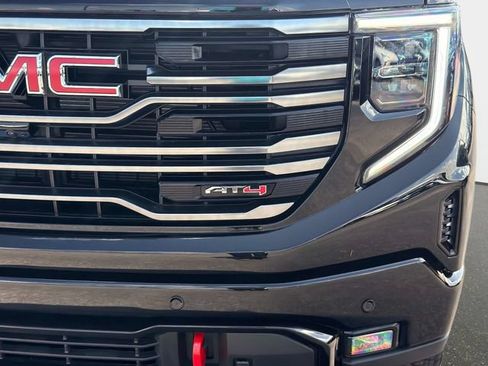 New 2026 GMC Sierra 1500 AT4 w/ AT4 Premium Package AWD/4WD image 9