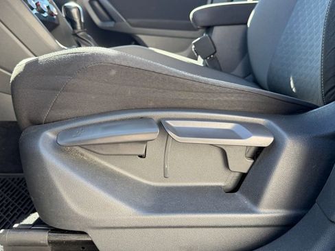 Used 2021 Volkswagen Tiguan S image 4