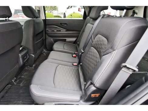 Certified 2024 Nissan Pathfinder S image 7