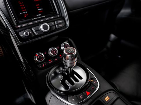 Used 2010 Audi R8 V10 image 14