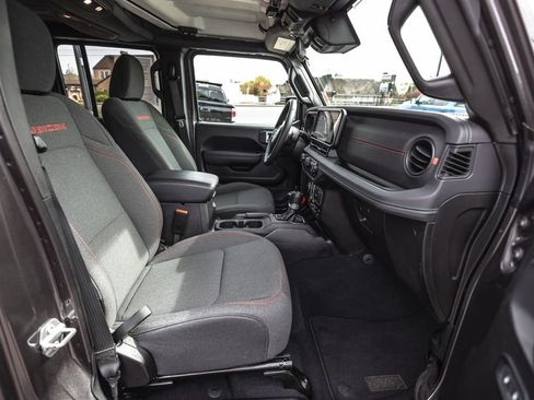 Used 2025 Jeep Wrangler Unlimited Rubicon AWD/4WD image 26
