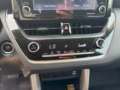 Used 2022 Toyota Corolla Cross LE FWD image 15