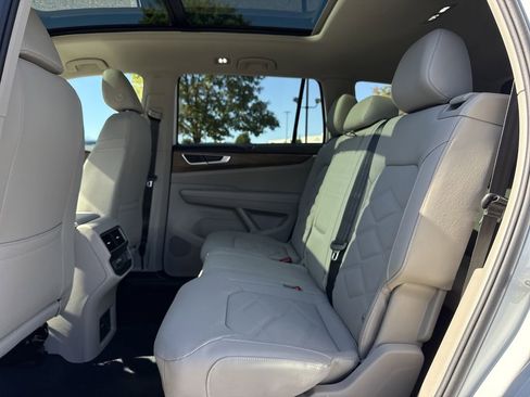 New 2026 Volkswagen Atlas SE image 14