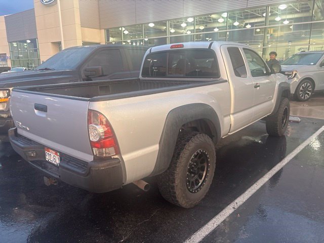 Used 2011 Toyota Tacoma 4x4 Access Cab w/ Convenience Pkg image 5