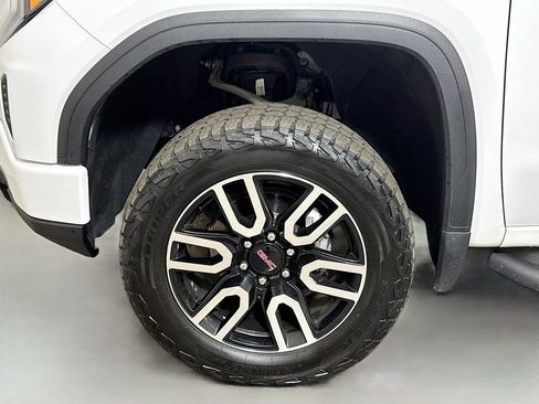 Used 2024 GMC Sierra 1500 AT4 w/ AT4 Preferred Package AWD/4WD image 30