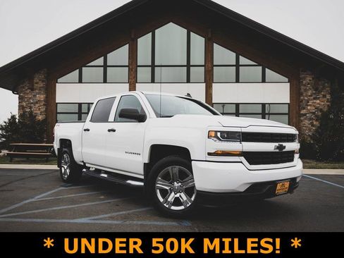 Used 2018 Chevrolet Silverado 1500 Custom w/ Custom Value Package image 1