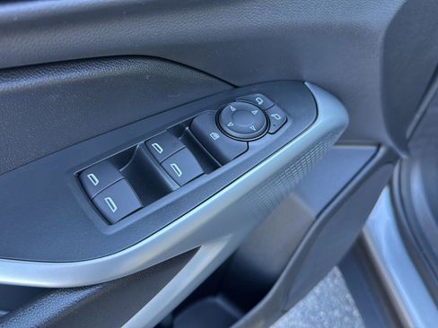 New 2026 Chevrolet Trax RS w/ Sunroof Package image 26