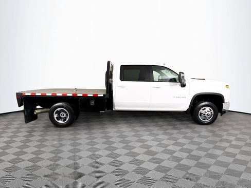Used 2023 Chevrolet Silverado 3500 LT w/ Convenience Package AWD/4WD image 8