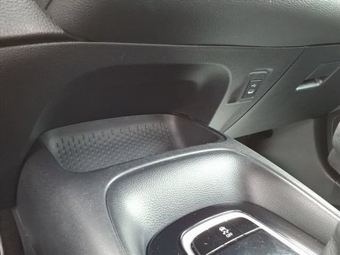Used 2024 Toyota Corolla LE FWD image 29
