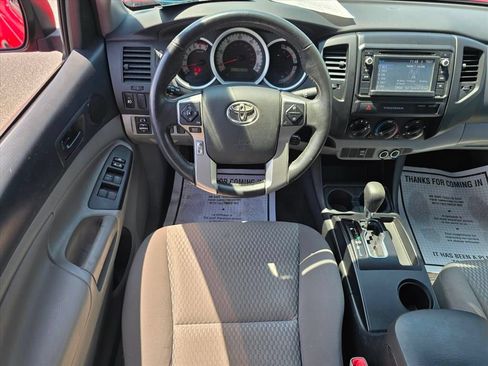 Used 2015 Toyota Tacoma PreRunner w/ Convenience Package RWD image 3