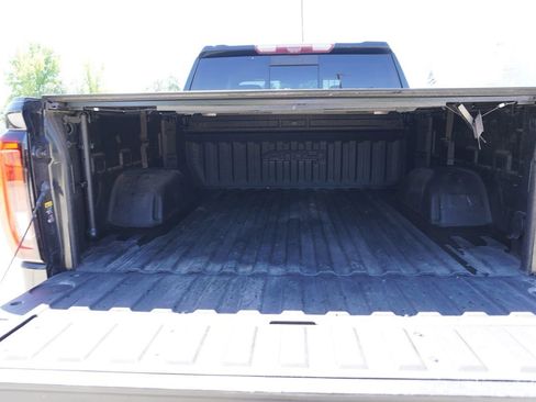 Used 2020 GMC Sierra 1500 AT4 w/ Off-Road Performance Package image 17