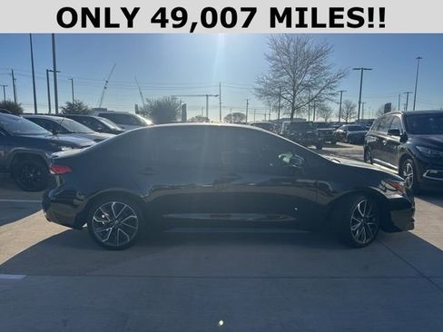 Used 2021 Toyota Corolla SE image 2