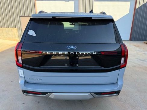 New 2026 Ford Expedition Platinum w/ Driver's Package image 7