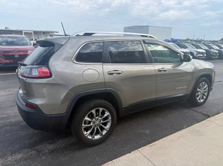 Used 2019 Jeep Cherokee Latitude Plus w/ Comfort/Convenience Group FWD video 1