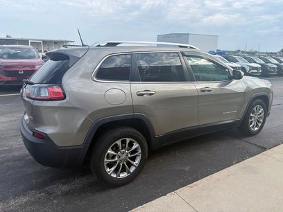 Used 2019 Jeep Cherokee Latitude Plus w/ Comfort/Convenience Group