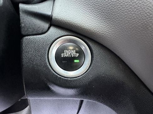 Certified 2023 Chevrolet Equinox LS w/ Midnight Edition image 33