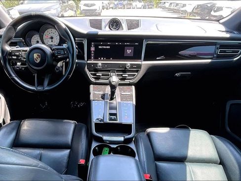 Used 2023 Porsche Macan Turbo AWD/4WD image 18