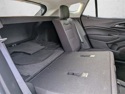 Used 2024 Chevrolet Trax LT image 25