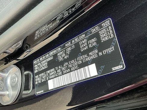 Certified 2023 Volvo XC40 B5 Plus w/ Protection Package Premier AWD/4WD image 31