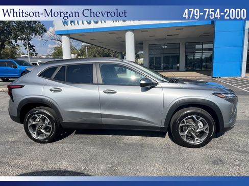 New 2026 Chevrolet Trax LT w/ LT Convenience Package FWD image 4
