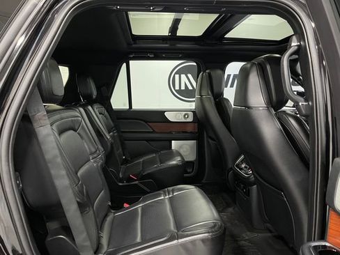 Used 2020 Lincoln Navigator Reserve w/ Luxury Package image 34