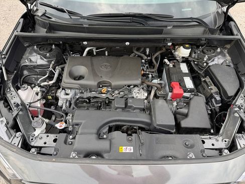 Used 2025 Toyota RAV4 XLE AWD/4WD image 20