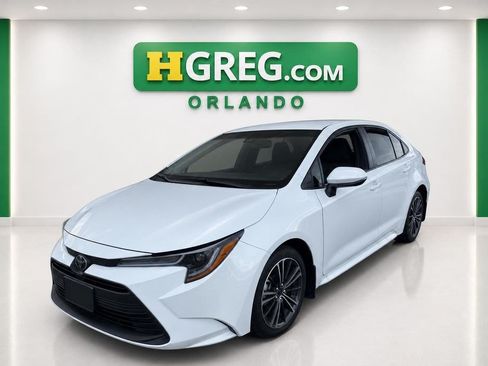 Used 2026 Toyota Corolla LE FWD image 4