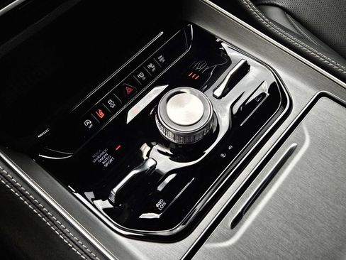 New 2026 Jeep Grand Wagoneer 4WD image 48