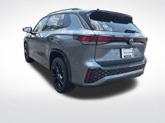 New 2026 Volkswagen Tiguan SE R-Line AWD/4WD video 3