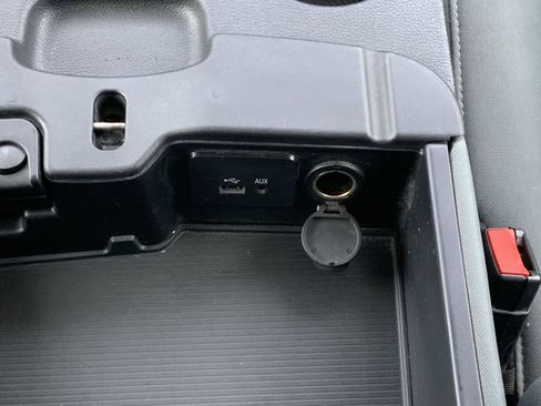 Used 2017 RAM 1500 Big Horn AWD/4WD image 47