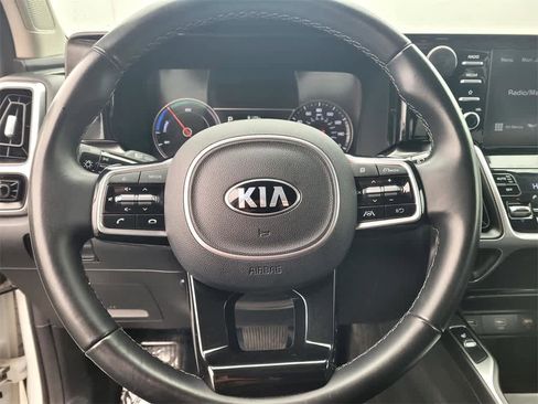 Used 2021 Kia Sorento S image 21