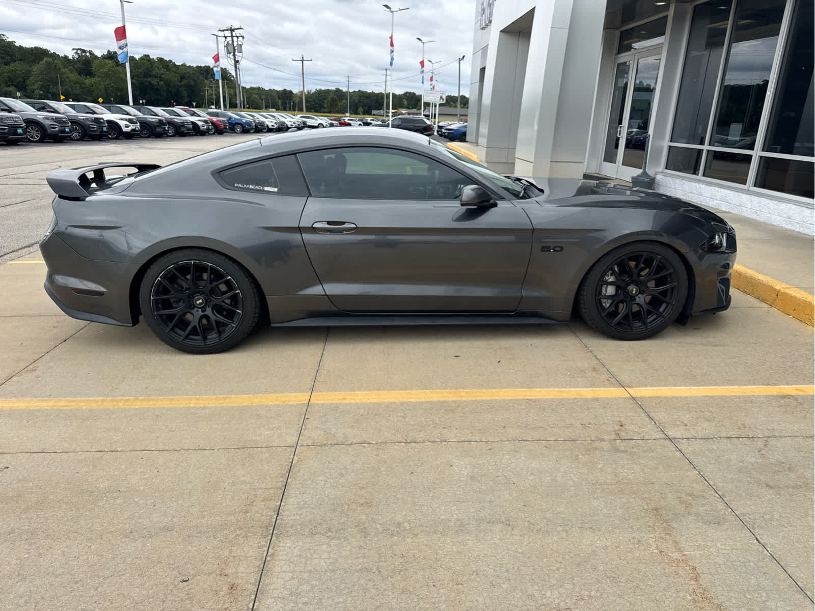 Used 2019 Ford Mustang GT Premium w/ Equipment Group 401A RWD image 5