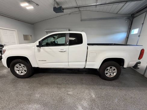 Used 2016 Chevrolet Colorado W/T w/ WT Convenience Package AWD/4WD image 9