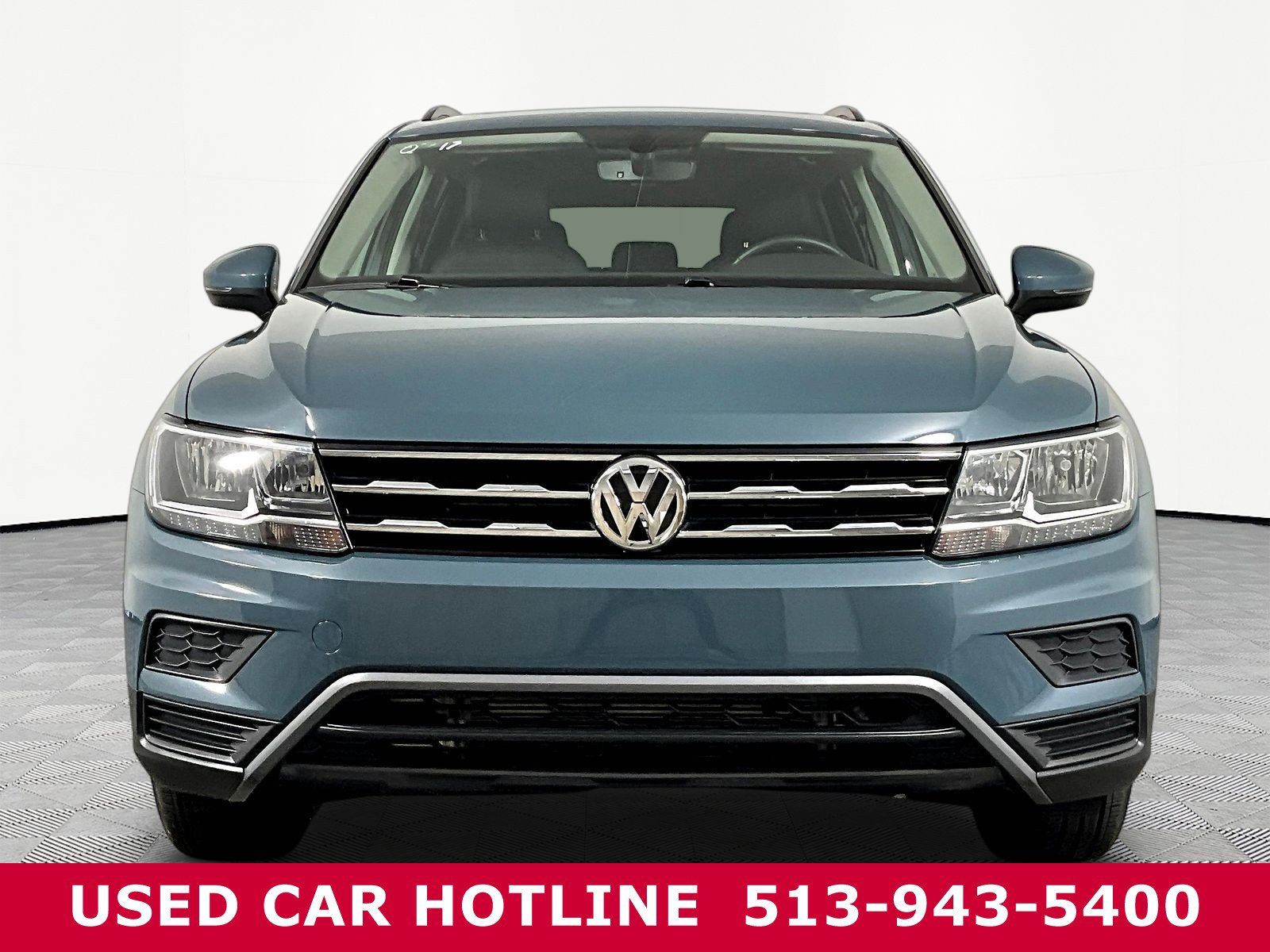 Used 2020 Volkswagen Tiguan SE w/ Panoramic Sunroof Package FWD image 2