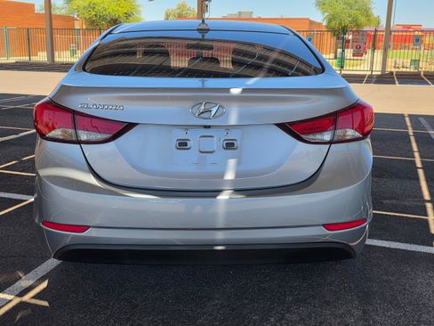 Used 2016 Hyundai Elantra SE w/ Option Group 02 FWD image 4