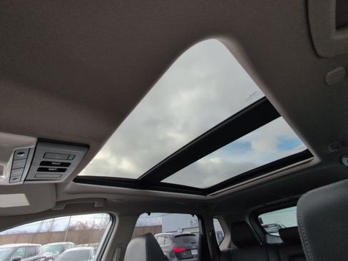 Used 2023 Nissan Rogue SL w/ SL Premium Package image 27