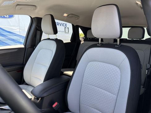 Used 2025 Ford Escape Active w/ Tech Pack #1 AWD/4WD image 10