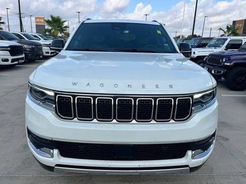 Used 2024 Jeep Wagoneer Series II w/ Flexible Seating Group RWD image 2