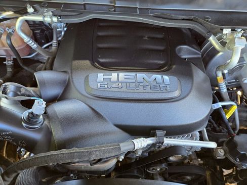 Certified 2024 RAM 2500 Big Horn AWD/4WD image 15