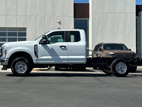 New 2026 Ford F250 XL w/ XL Chrome Package AWD/4WD image 6