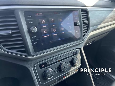Used 2021 Volkswagen Atlas Cross Sport SE w/ V6 Towing Package FWD image 24
