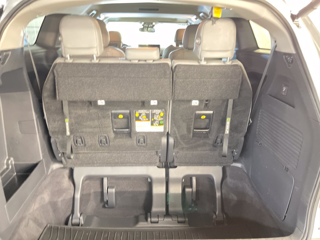Used 2025 Toyota Sienna XLE w/ XLE Plus Package AWD/4WD image 27