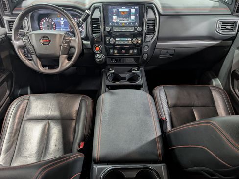 Used 2020 Nissan Titan PRO-4X w/ Pro-4x Convenience Package AWD/4WD image 13