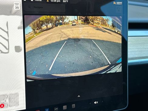 Used 2023 Tesla Model 3 Standard Range image 22