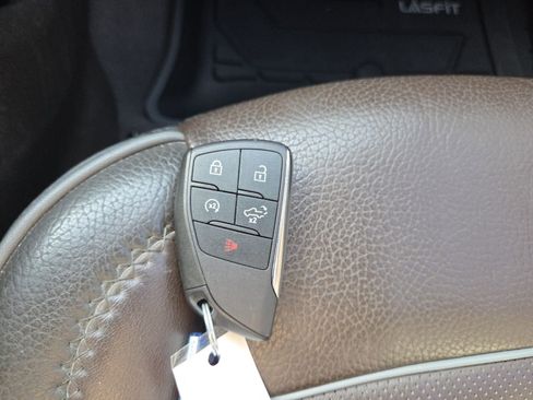 Used 2022 GMC Sierra 1500 Denali w/ Denali Carbonpro Edition image 38